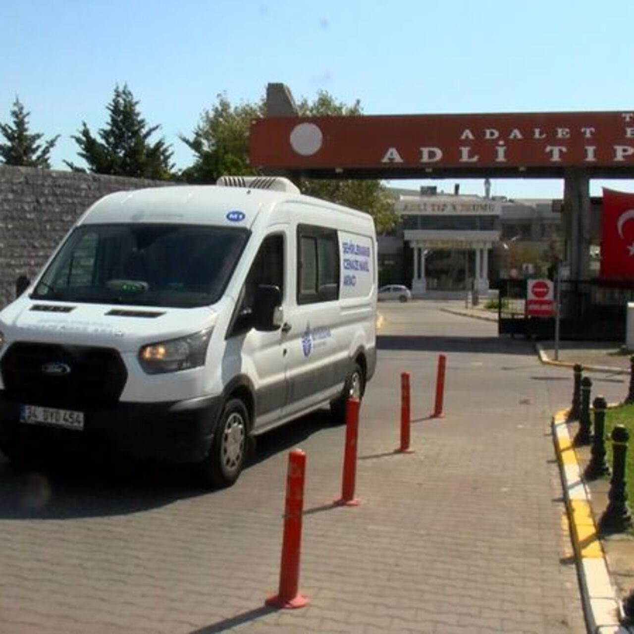 20 yaşındaki genç sokak ortasında öldürüldü