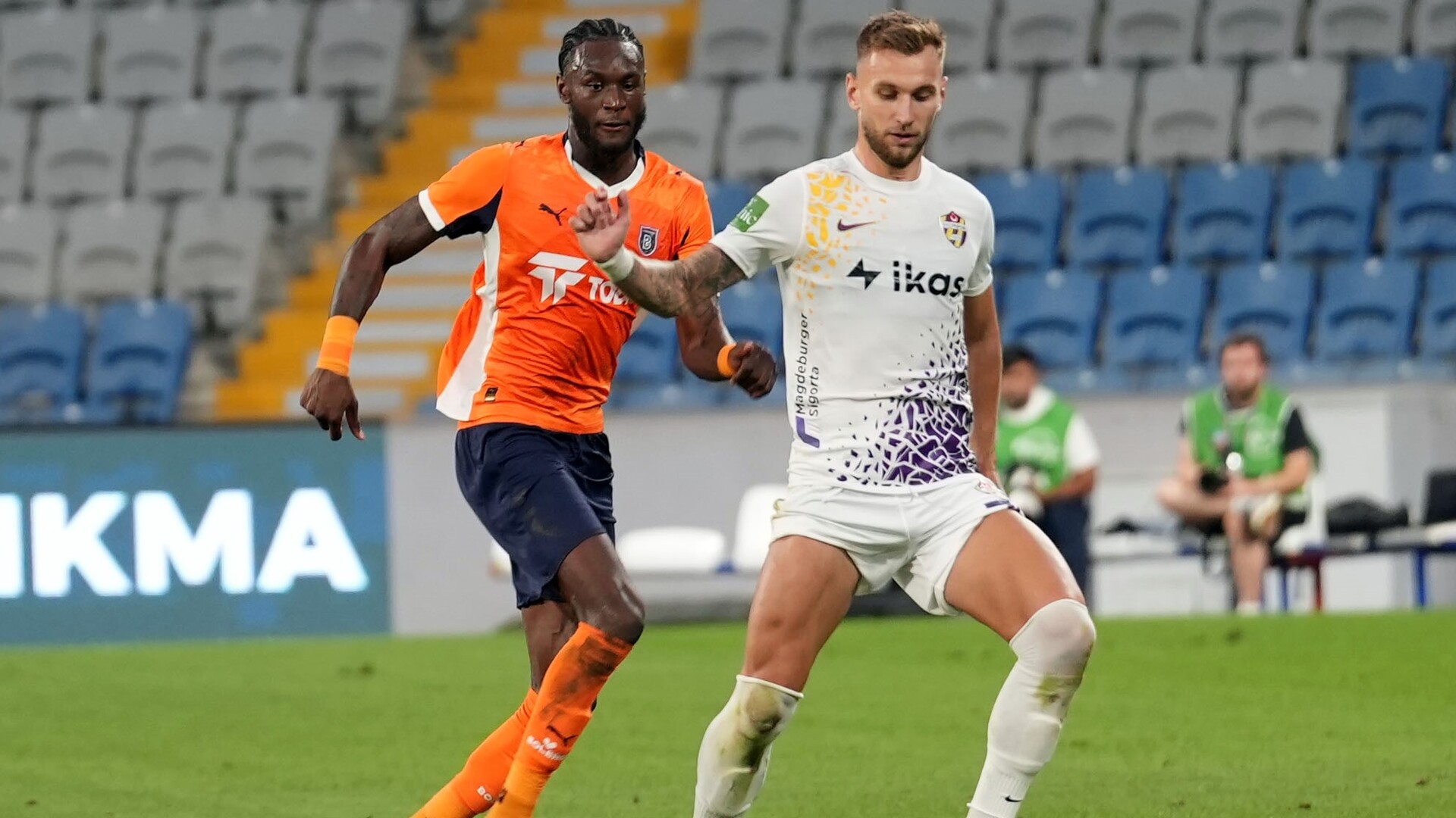 Başakşehir ve Eyüpspor'dan Heyecansız Beraberlik: Saha Adeta Uykuya Daldı!