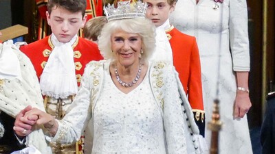 Tacizciyi ayakkabısıyla püskürttü