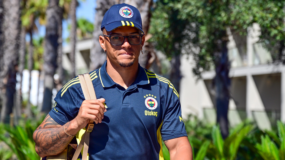 Diego Carlos Como'ya kiralandı!