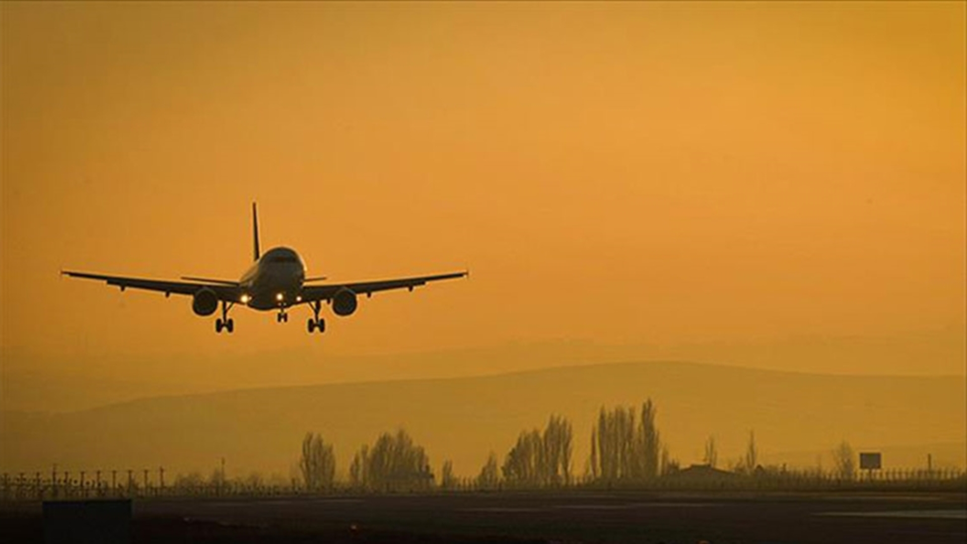Türk Hava Sahası Adeta Bir Hava Otobanına Döndü: 24 Saatte Tam 2.375 Uçak!
