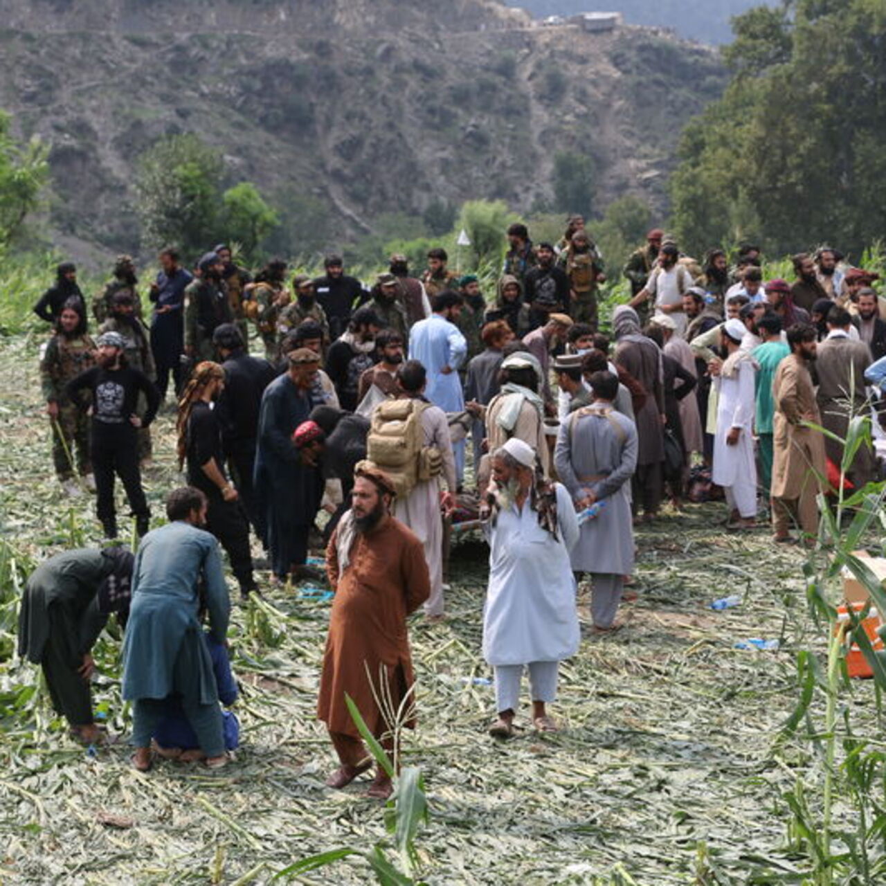 Afganistan'daki depremde can kaybı bini aştı 
