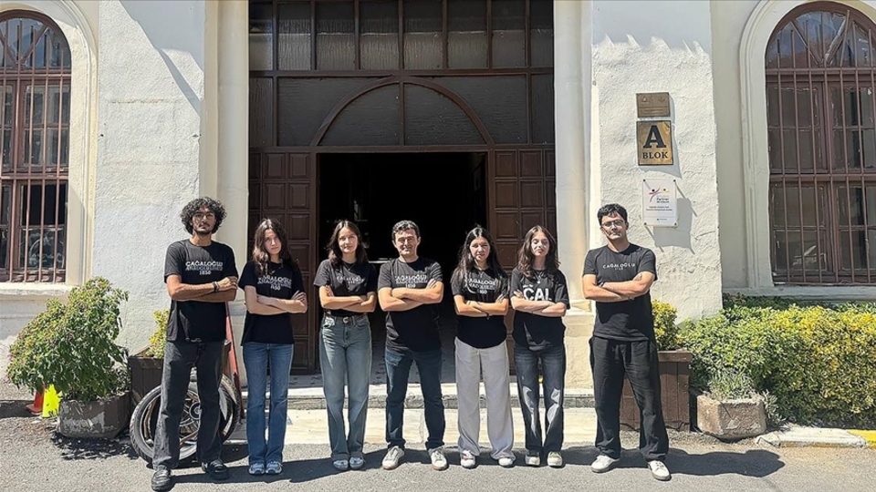 Cağaloğlu Anadolu Lisesi öğrencilerinden CERN'de tarihi başarı