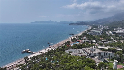 Antalya'ya gelen turist sayısı 12 milyona yaklaştı