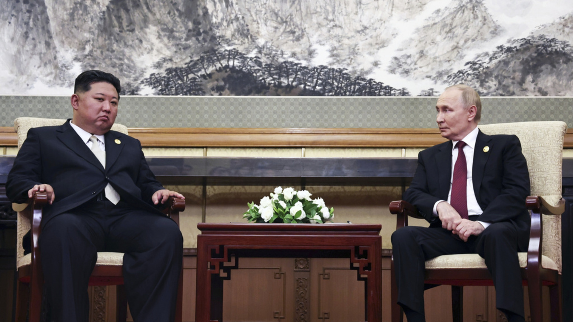 Putin ve Kim Jong-un Pekin'de Görüştü: Tarihi Buluşmanın Perde Arkası
