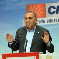 Gürsel Tekin: Bina büyük bina hepimize yeter