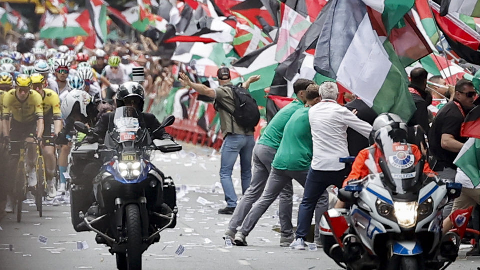 İspanya Bisiklet Turu'nda Filistin protestoları