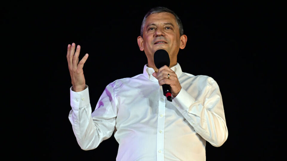 CHP Genel Başkanı Özel, Zeytinburnu'nda konuştu