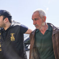 Özgür Özel'e yumruk davası ertelendi