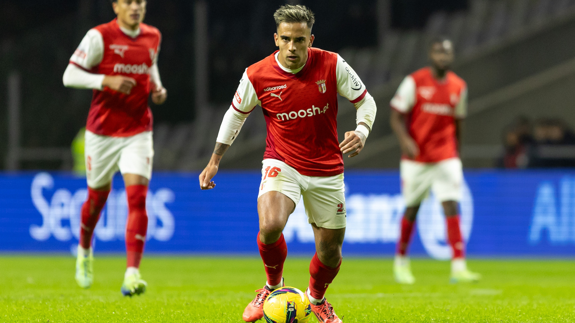 Fenerbahçe'ye Bomba Transfer: Rodrigo Zalazar İddiası!