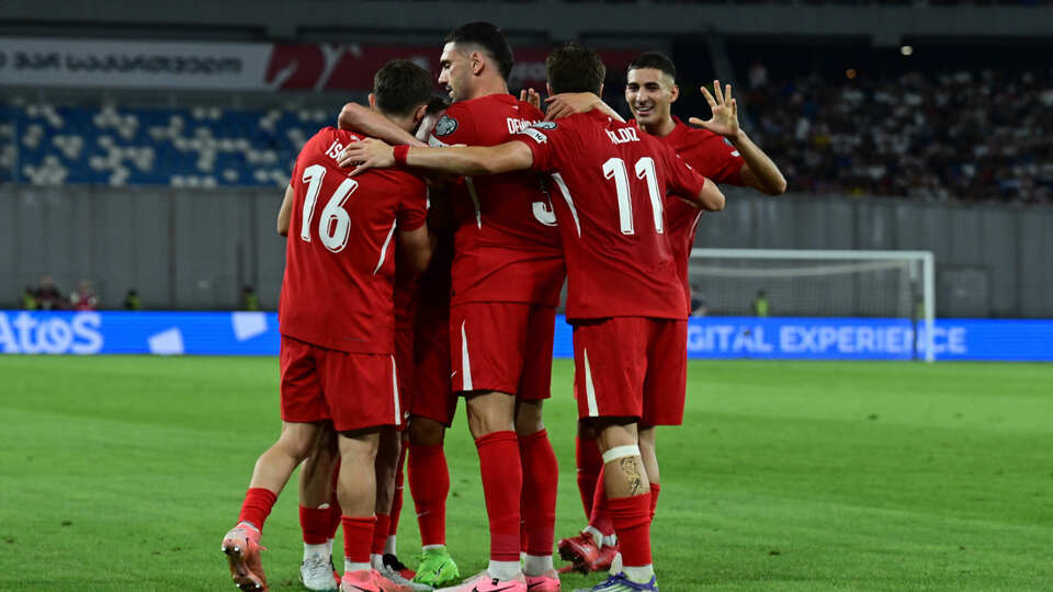 "Tebrikler Bizim Çocuklar"