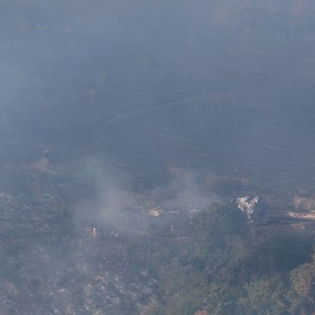 Balıkesir'de otluk ve ağaçlık alanda yangın