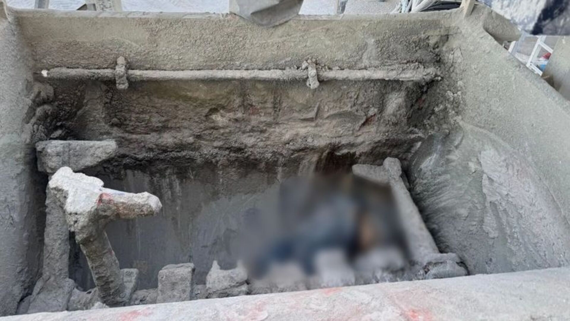 Isparta haberleri: Beton mikserine düşüp can verdi | SON DAKİKA HABERİ | Son dakika haberleri