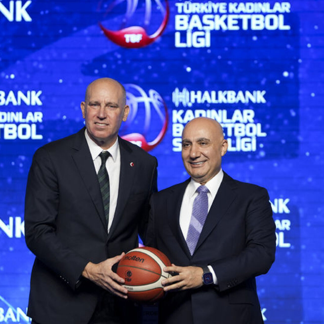Kadın basketbol liglerinin isim sponsoru Halkbank oldu