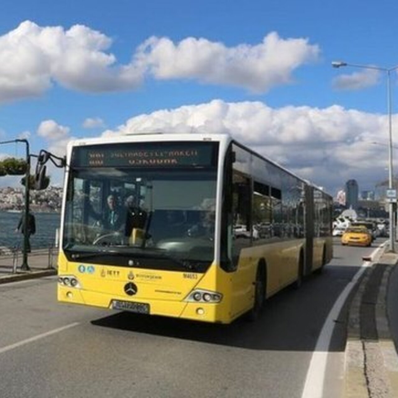 İstanbul'da okulun ilk günü toplu taşıma ücretsiz mi?