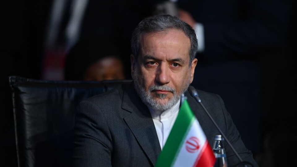 İran İsrail'in nükleer cephaneliğini işaret etti