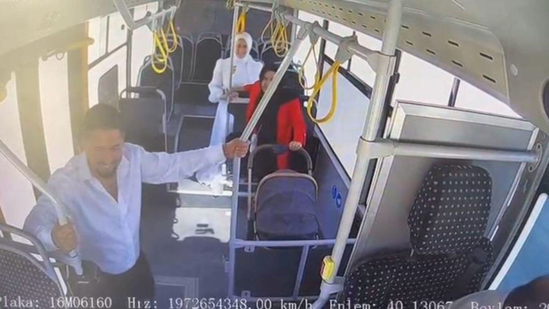 Otobüs Şoföründen Nikah Şoku! Düğüne Yetişmek İçin Yollara Düşen Çiftin İnanılmaz Hikayesi