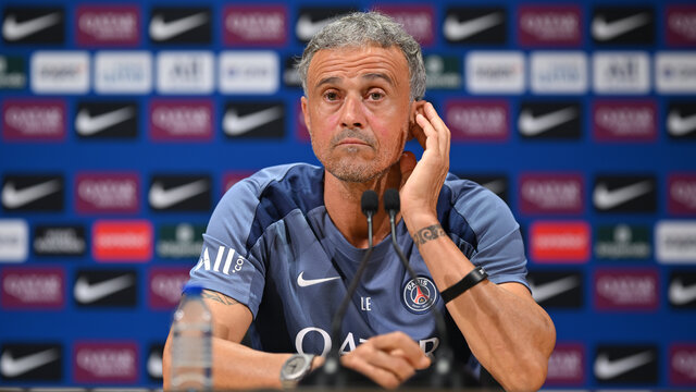 Luis Enrique'nin köprücük kemiği kırıldı!