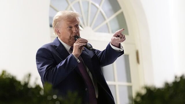 Trump'tan Venezeula'ya tehdit: "Uçaklarınızı düşürürüz"