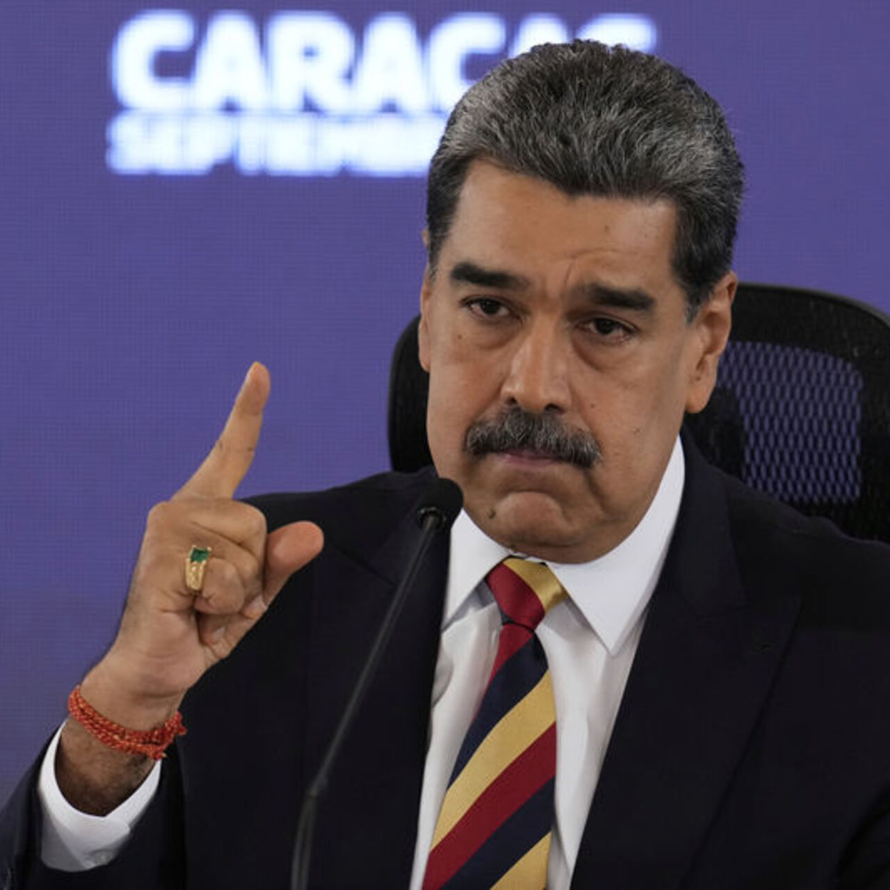 Maduro'dan ABD'ye "silahlı mücadele" yanıtı