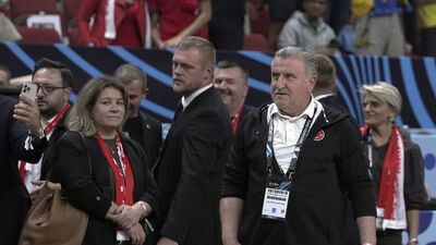 Bakan Bak'tan 12 Dev Adam'a tebrik!