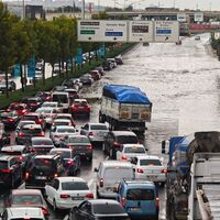 Başkent'te yollar göle döndü