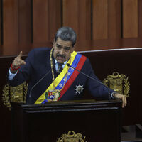 Maduro Irak'ı örnek gösterdi