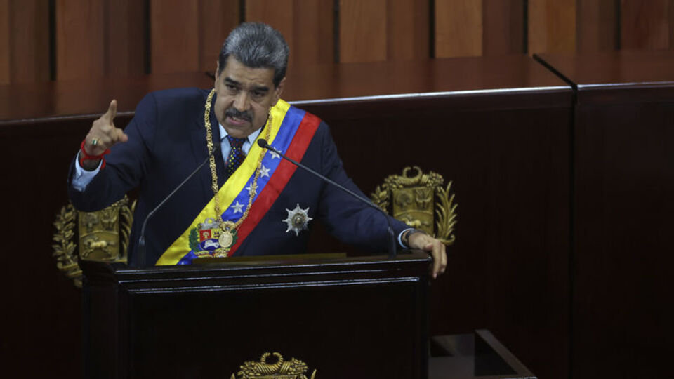 Maduro Irak'ı örnek gösterdi