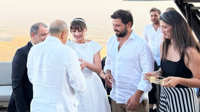 Sevda Erginci Mardin'de nişanlandı