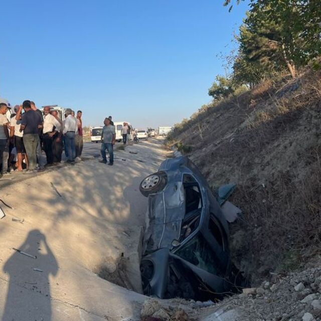 Hatay'da iki otomobil çarpıştı: 1 ölü, 3 yaralı