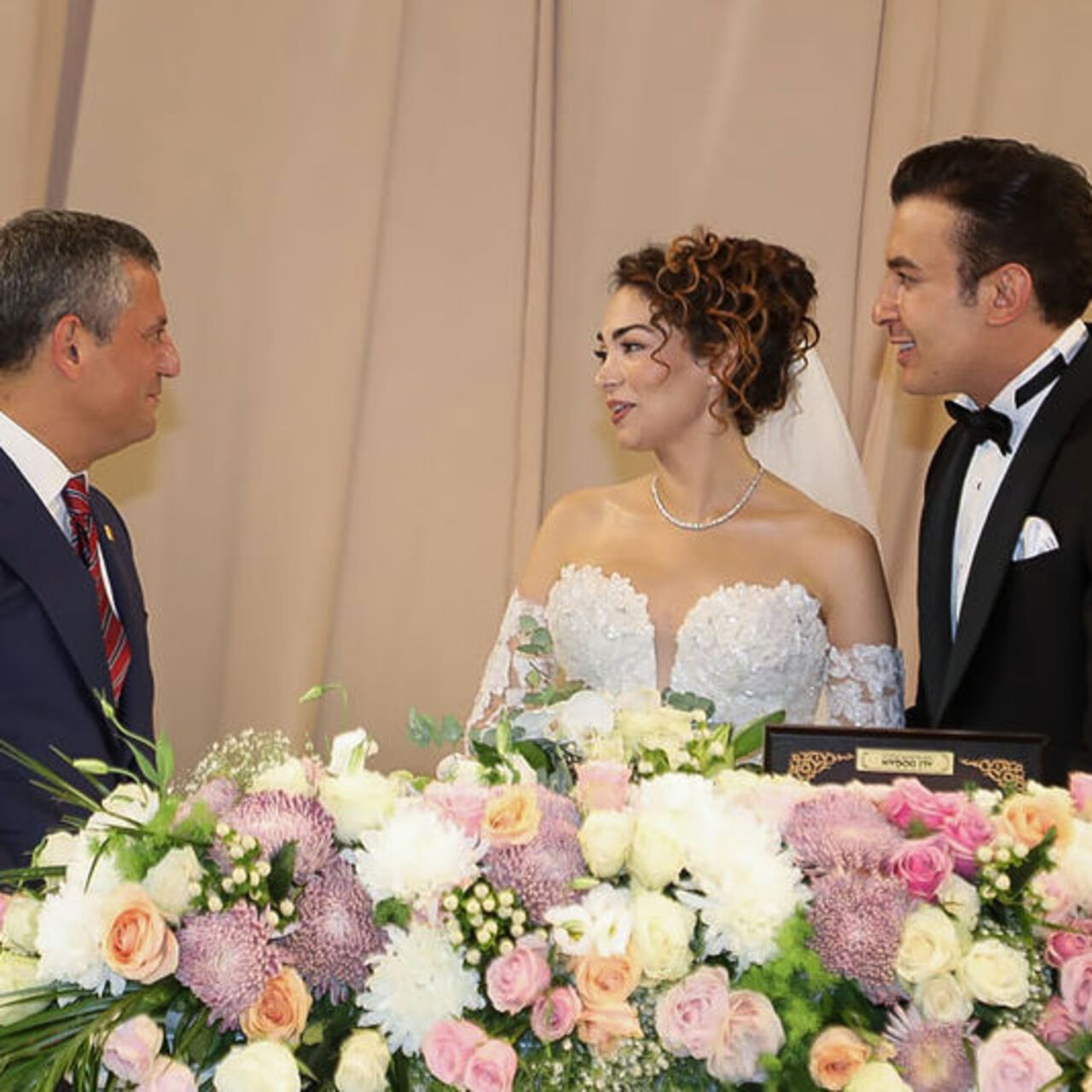 CHP Genel Başkanı Özel, nikah törenine katıldı