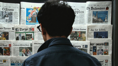 Bütün gazeteleri okuması dikkat çekti!