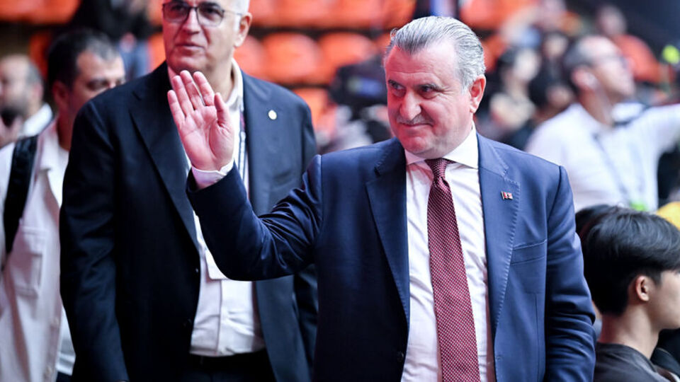 Bakan Bak'tan Filenin Sultanları için tebrik mesajı!