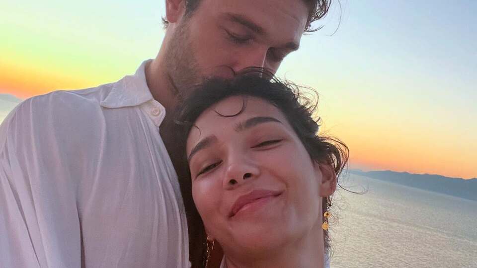 "İki gözümün çiçeği"