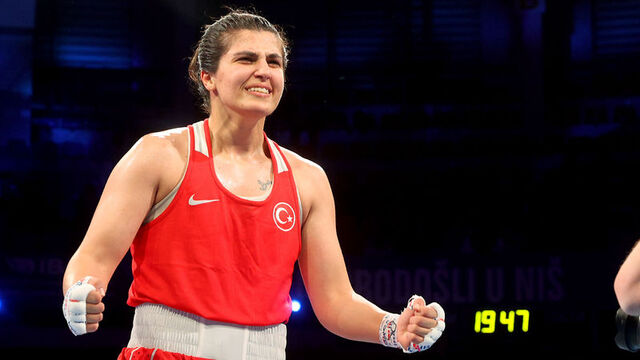 Busenaz Sürmeneli çeyrek finalde!