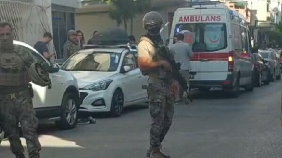 İzmir'de polis merkezine saldırı!