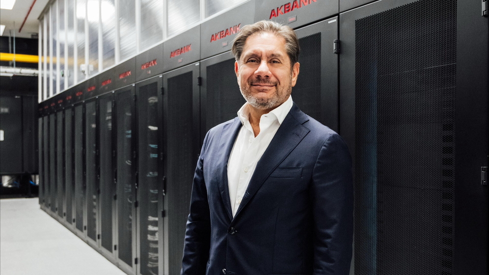 "Güçlü büyüme ve enflasyon katılığı faiz indirim alanını sınırlıyor"