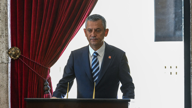 CHP'de yenilikçi-gelenekçi rekabeti