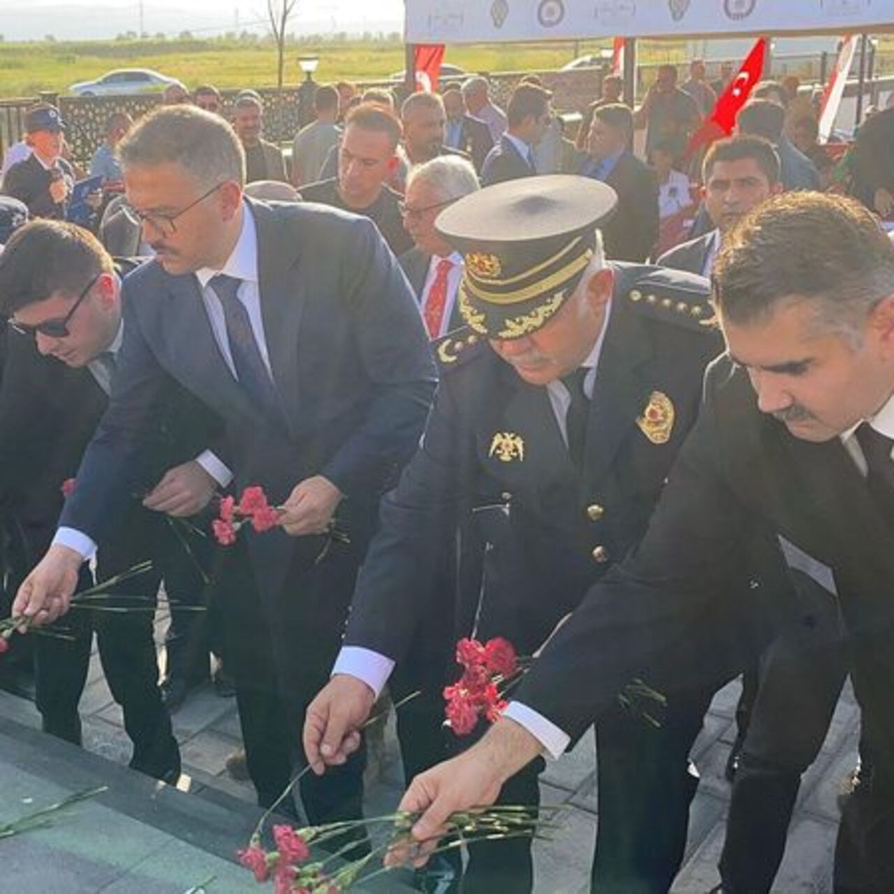 Dilucu şehitleri dualarla anıldı