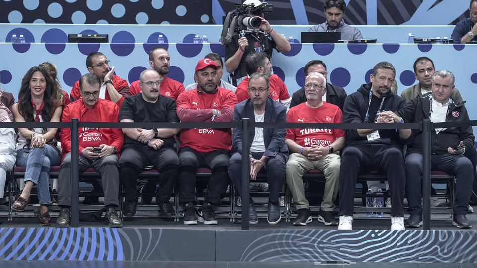 "12 Dev Adam efsanesi uyanıyor"