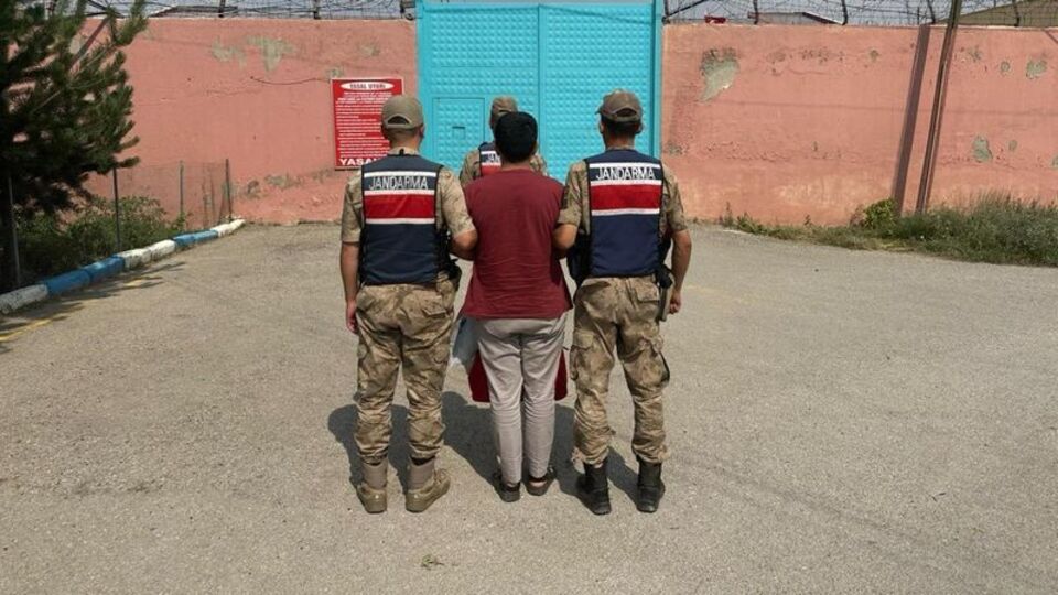 FETÖ operasyonu: 40 tutuklama