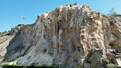 Depremin ardından ortaya çıkmış! 86 yılda oluştu