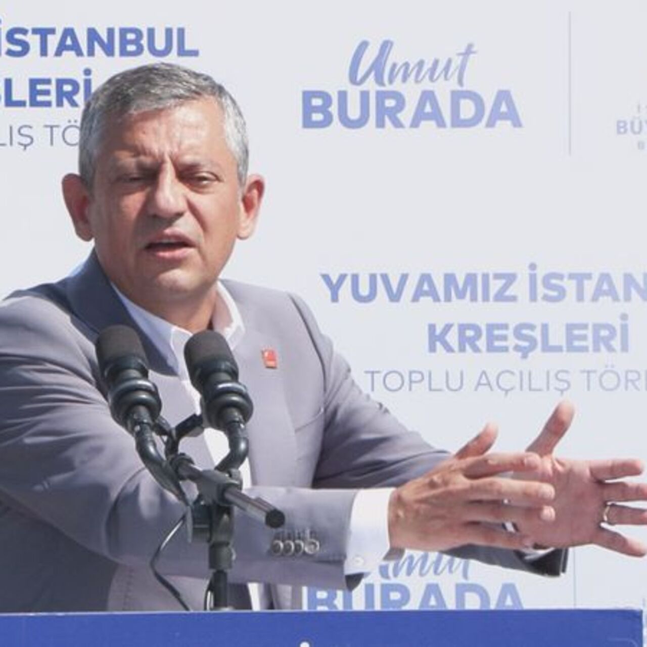 "Hapis de yatsak Özgür Çelik ile yatarız"