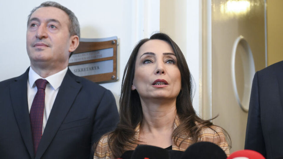 DEM Eşbaşkanlarından Özel'e ziyaret