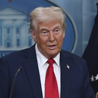 Trump'tan Fed'e faiz çağrısı