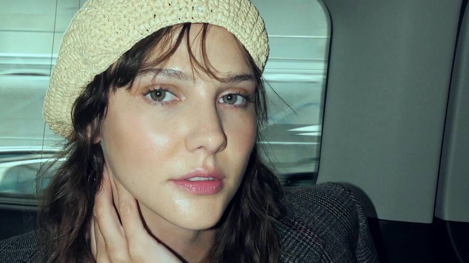 Yönetmenliğe ilk adımı attı