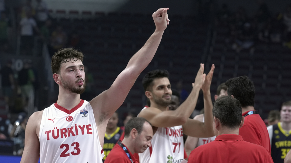 12 Dev Adam tarih yazmak için parkede!