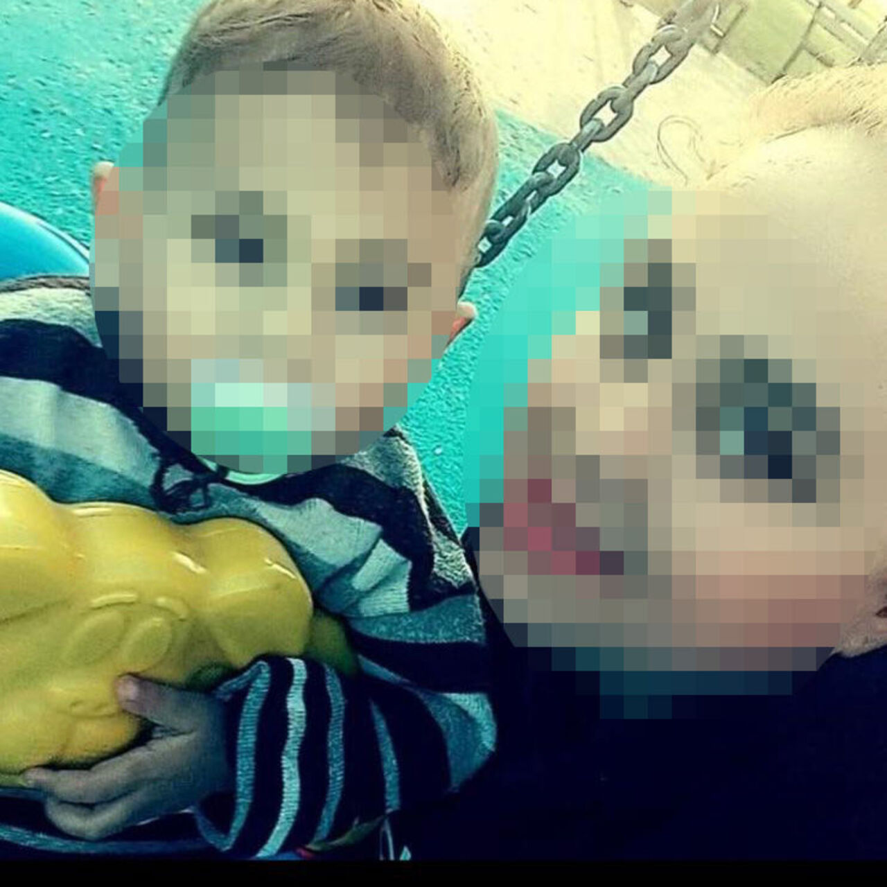 Minik çocuğa korkunç şiddet!