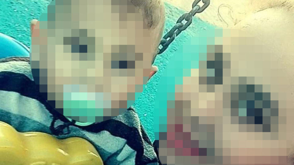 Minik çocuğa korkunç şiddet!