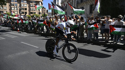 İspanya Bisiklet Turu'nda İsrail protesto edildi